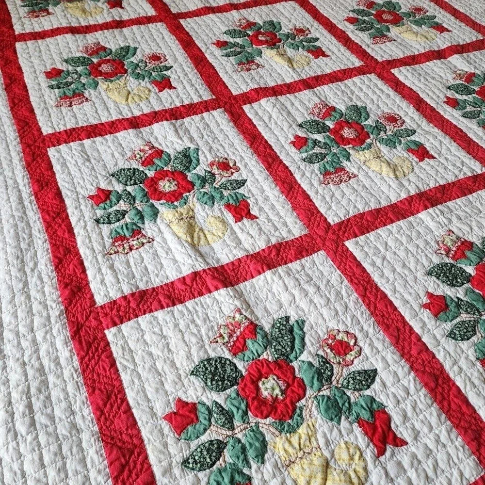 1940s HANDMADE Floral Basket Appliqué‎ Quilt Red Sashing Americana 98x65